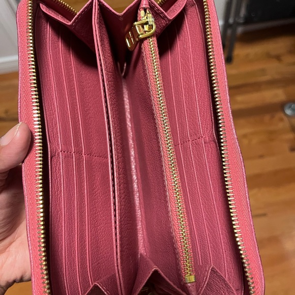 MiuMiu zip around long wallet - Picture 5 of 9